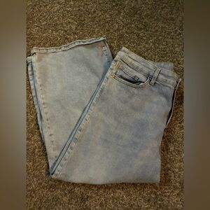 Wonderly Cropped wide leg pants size 16 light wash